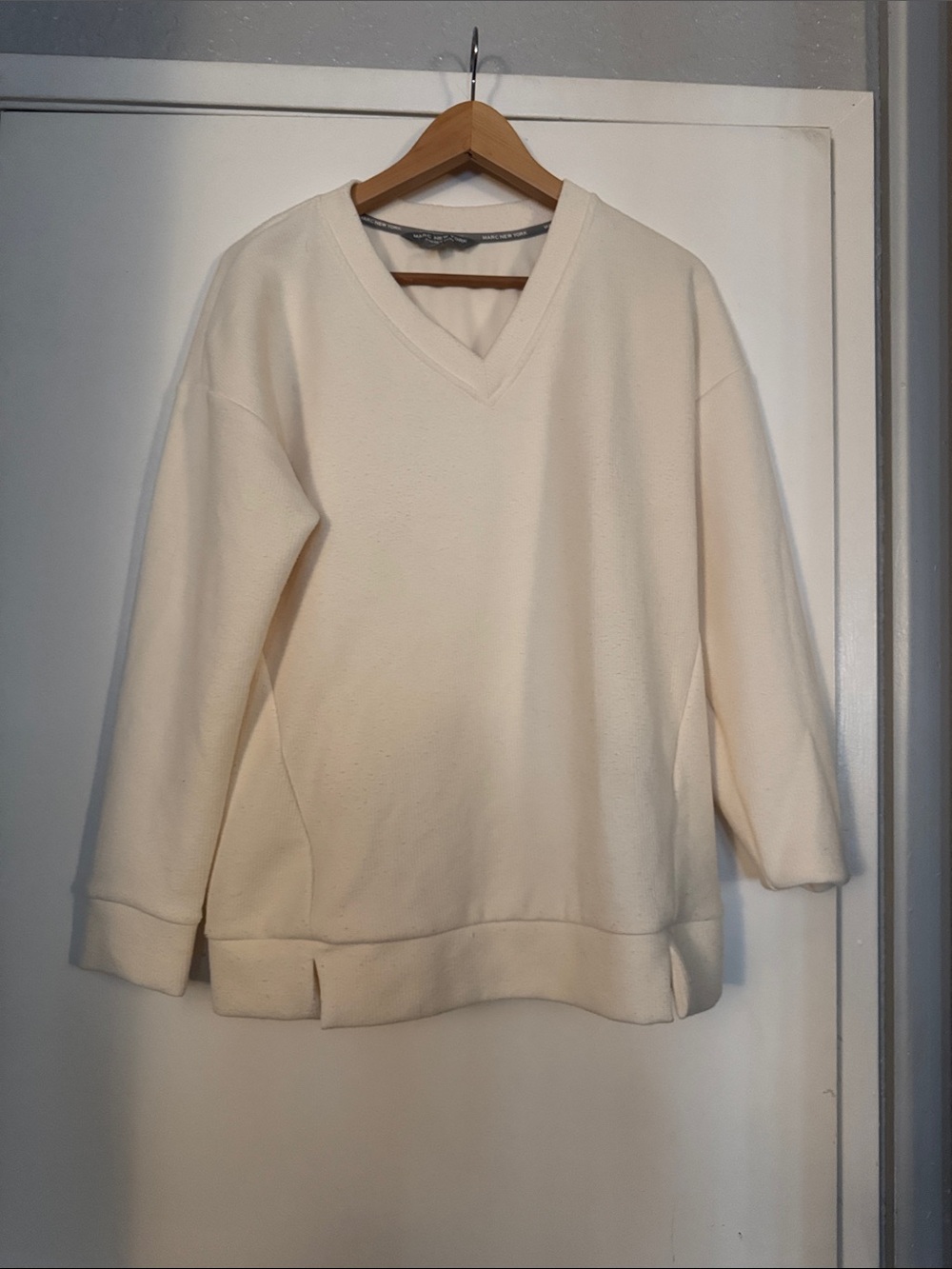 Women's Cream V-Neck Pullover Sweater